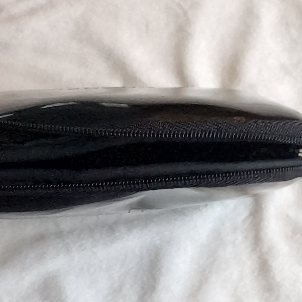 CHANEL Maquillage 2011 Vintage Cosmetic Bag Black Faux Patent Leather - Picture 6 of 6
